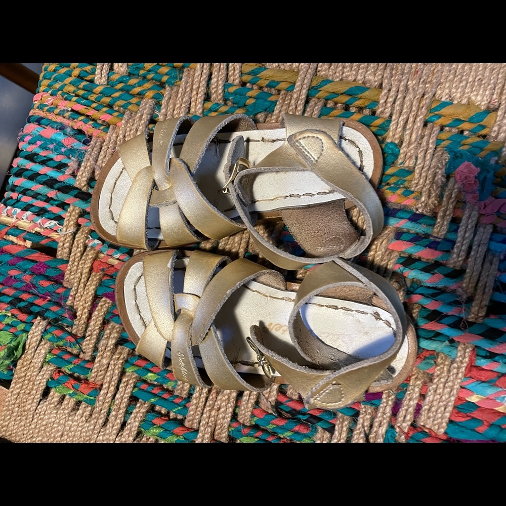 Size 8 gold leather toddler sandals by Salt Water